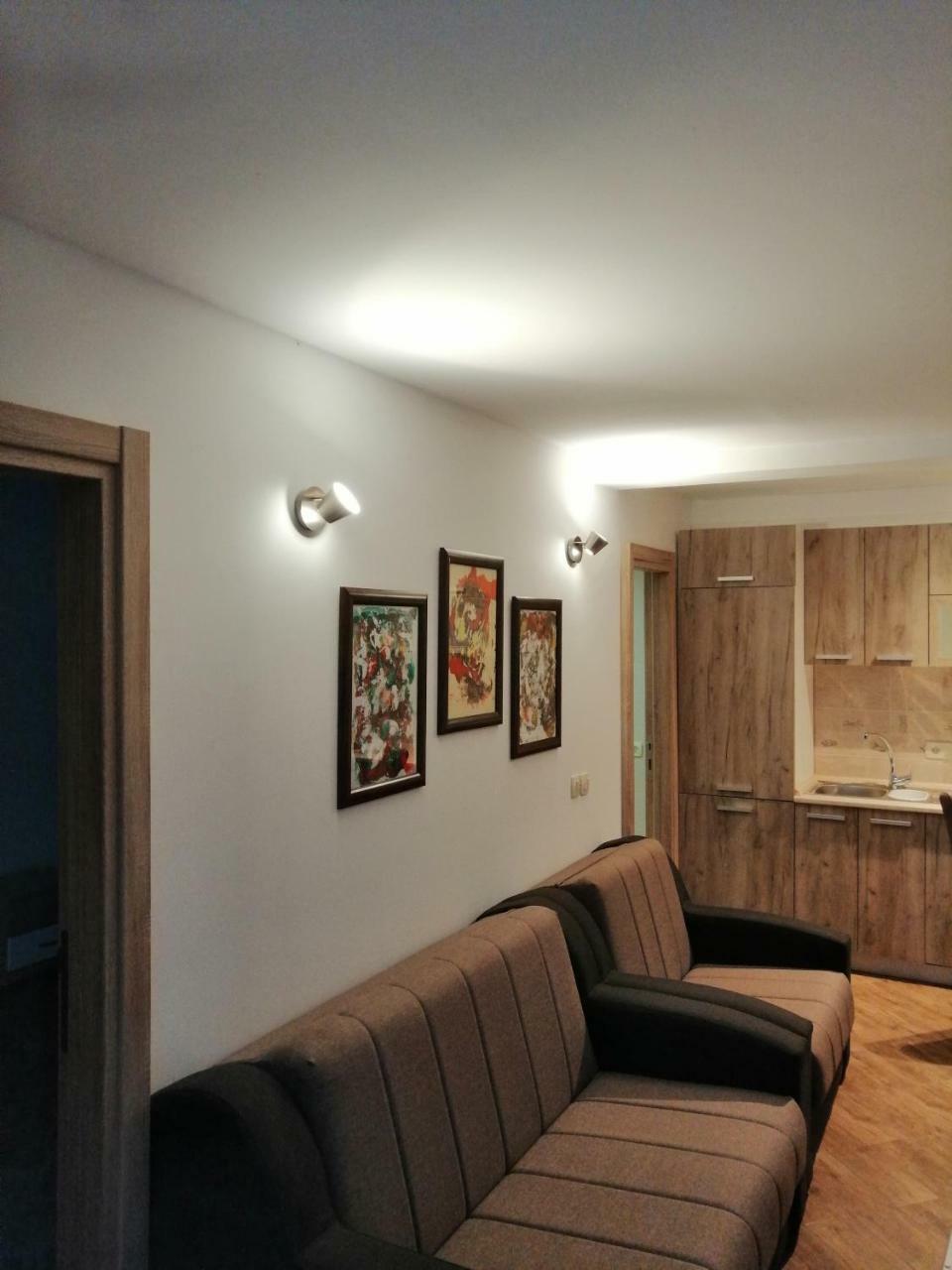 Olive Tree Apartments 티바트 외부 사진